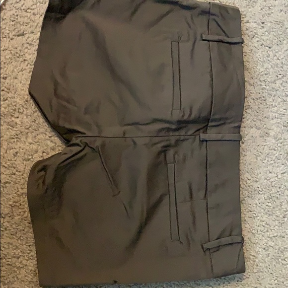 Shorts - Picture 3 of 3